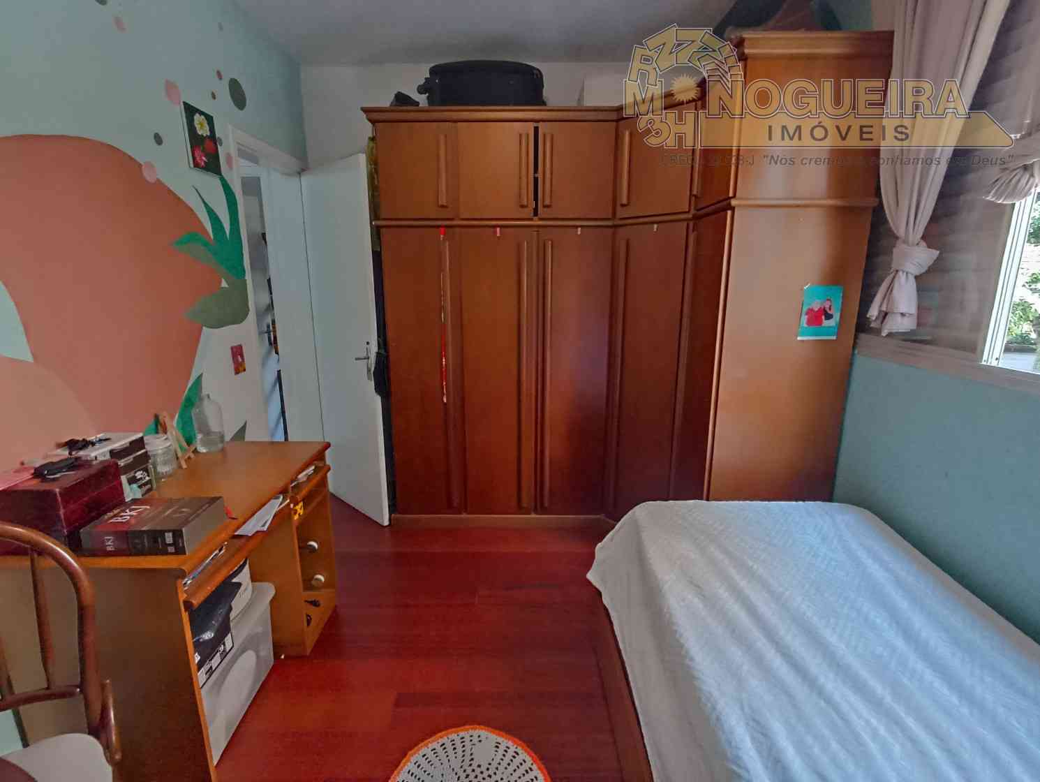 Apto no Bom Clima com 75 m²