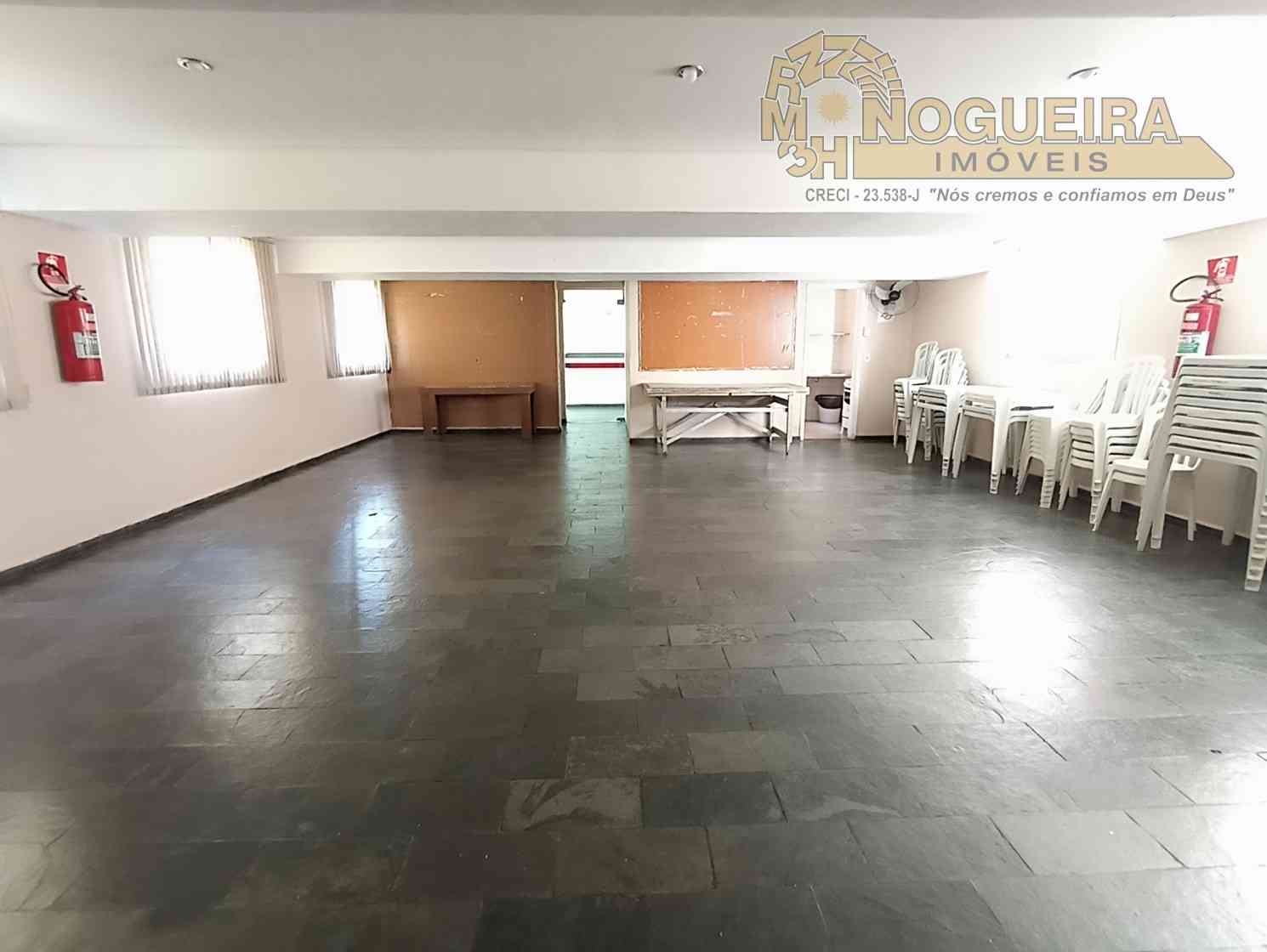 Apto no Bom Clima com 75 m²