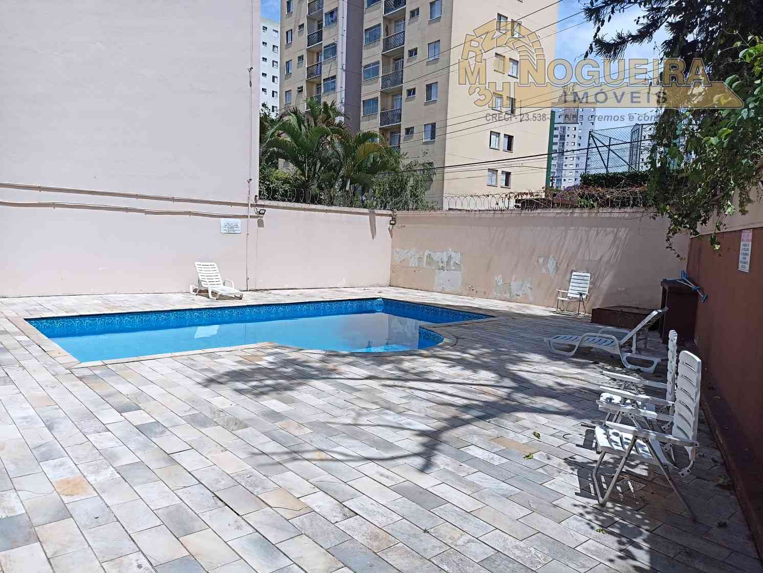 Apto no Bom Clima com 75 m²