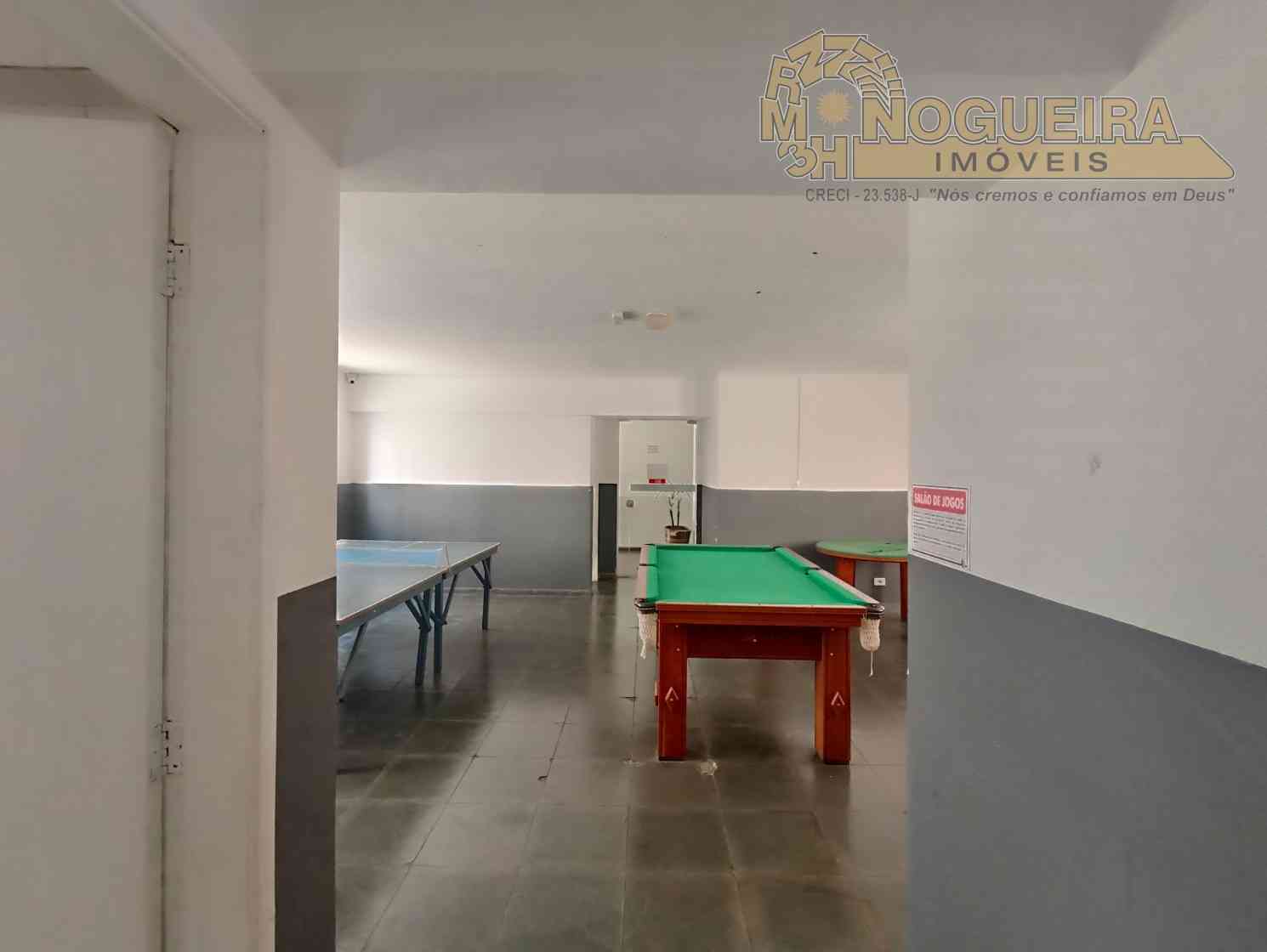 Apto no Bom Clima com 75 m²