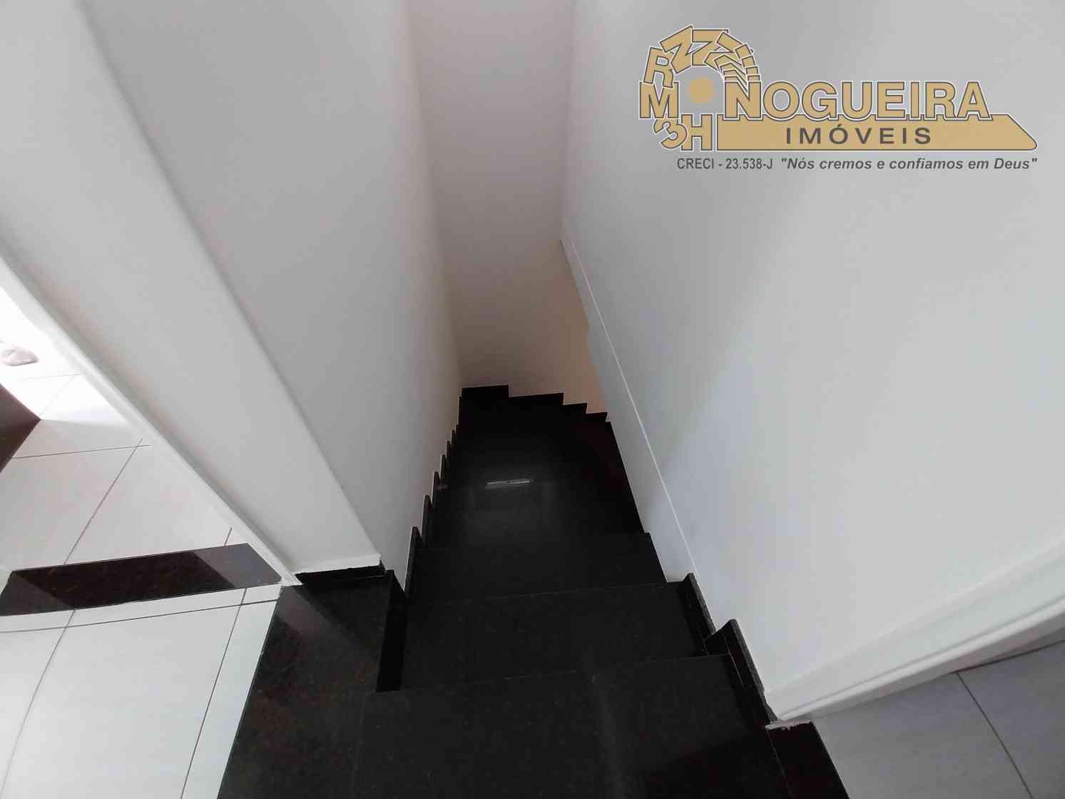 Sobrado 2 Dormitórios c/ 1 Suíte - Vila Galvão