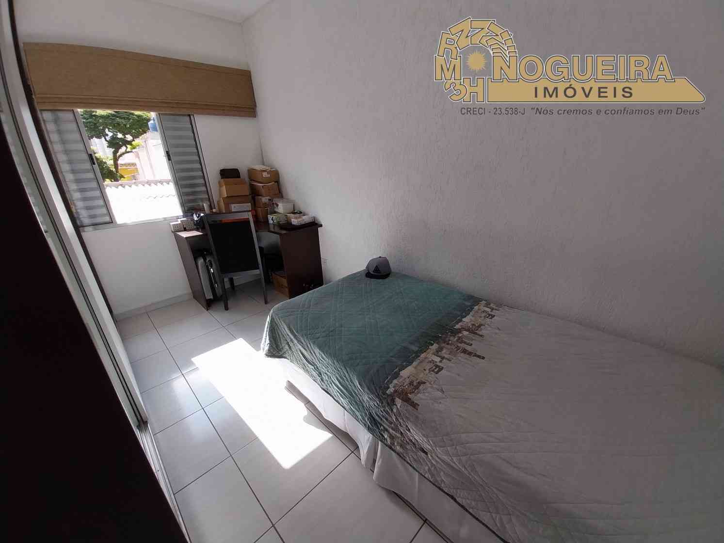 Sobrado 2 Dormitórios c/ 1 Suíte - Vila Galvão