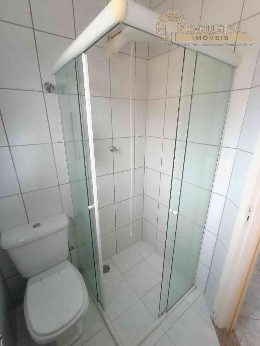 Sobrado Condomínio fechado com 2 Suítes