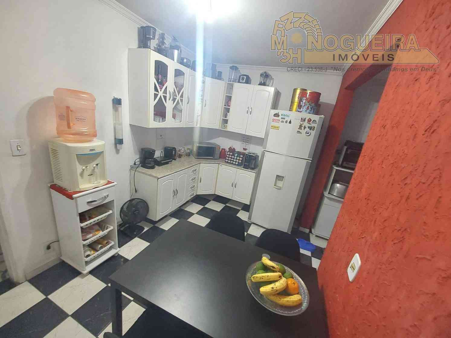 Ótimo Sobrado Vila Barros com 2 dormitórios