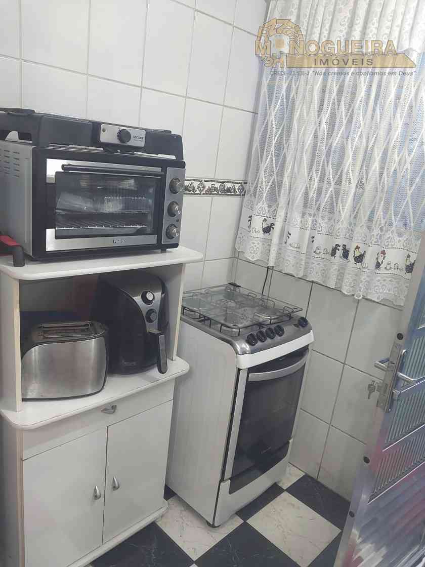 Ótimo Sobrado Vila Barros com 2 dormitórios