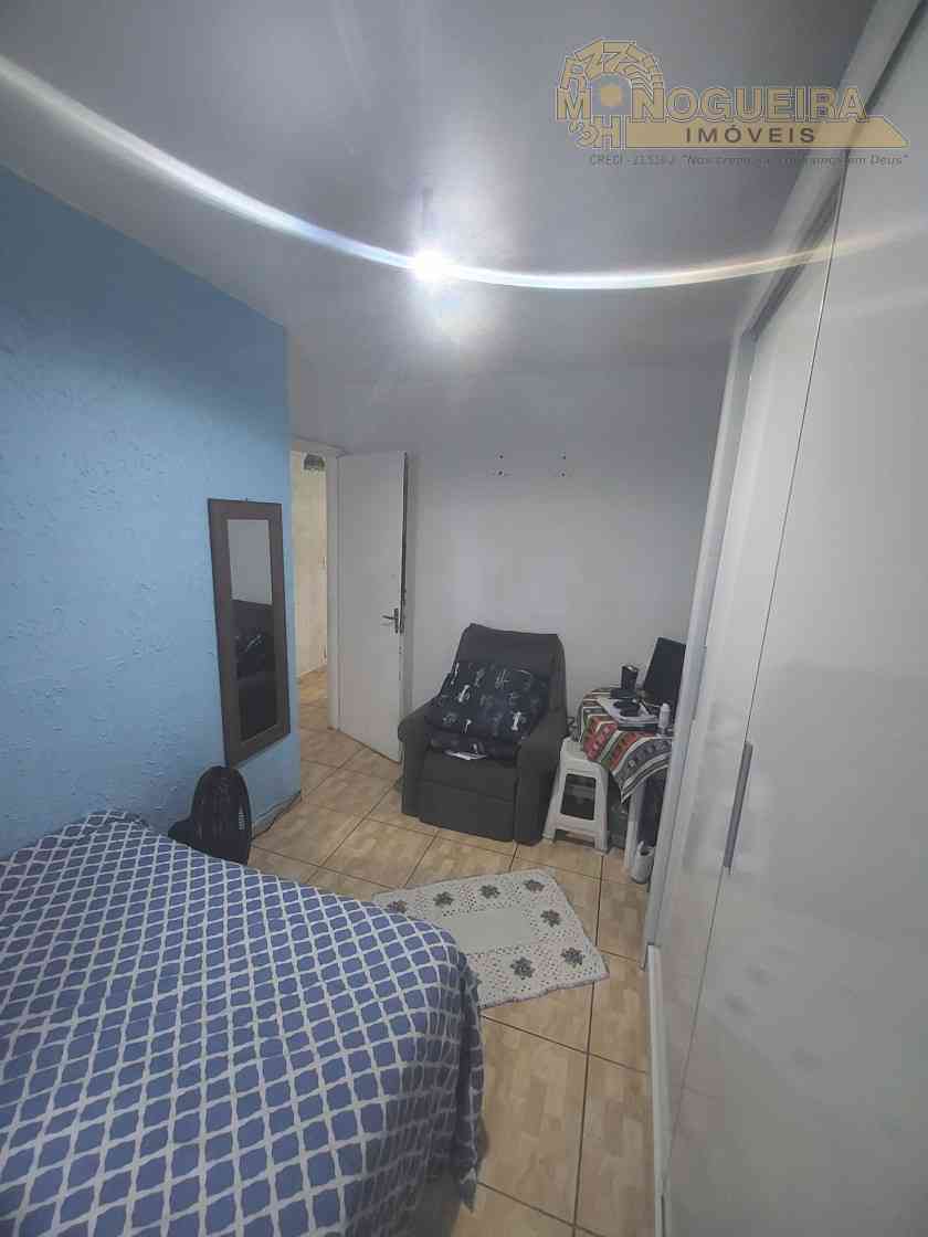 Ótimo Sobrado Vila Barros com 2 dormitórios