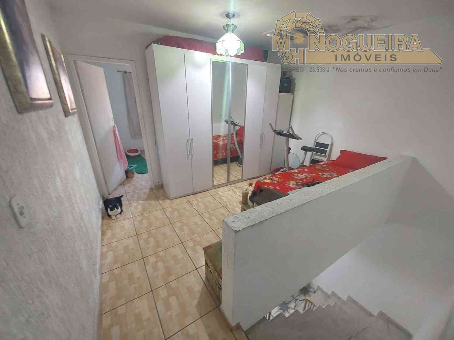 Ótimo Sobrado Vila Barros com 2 dormitórios