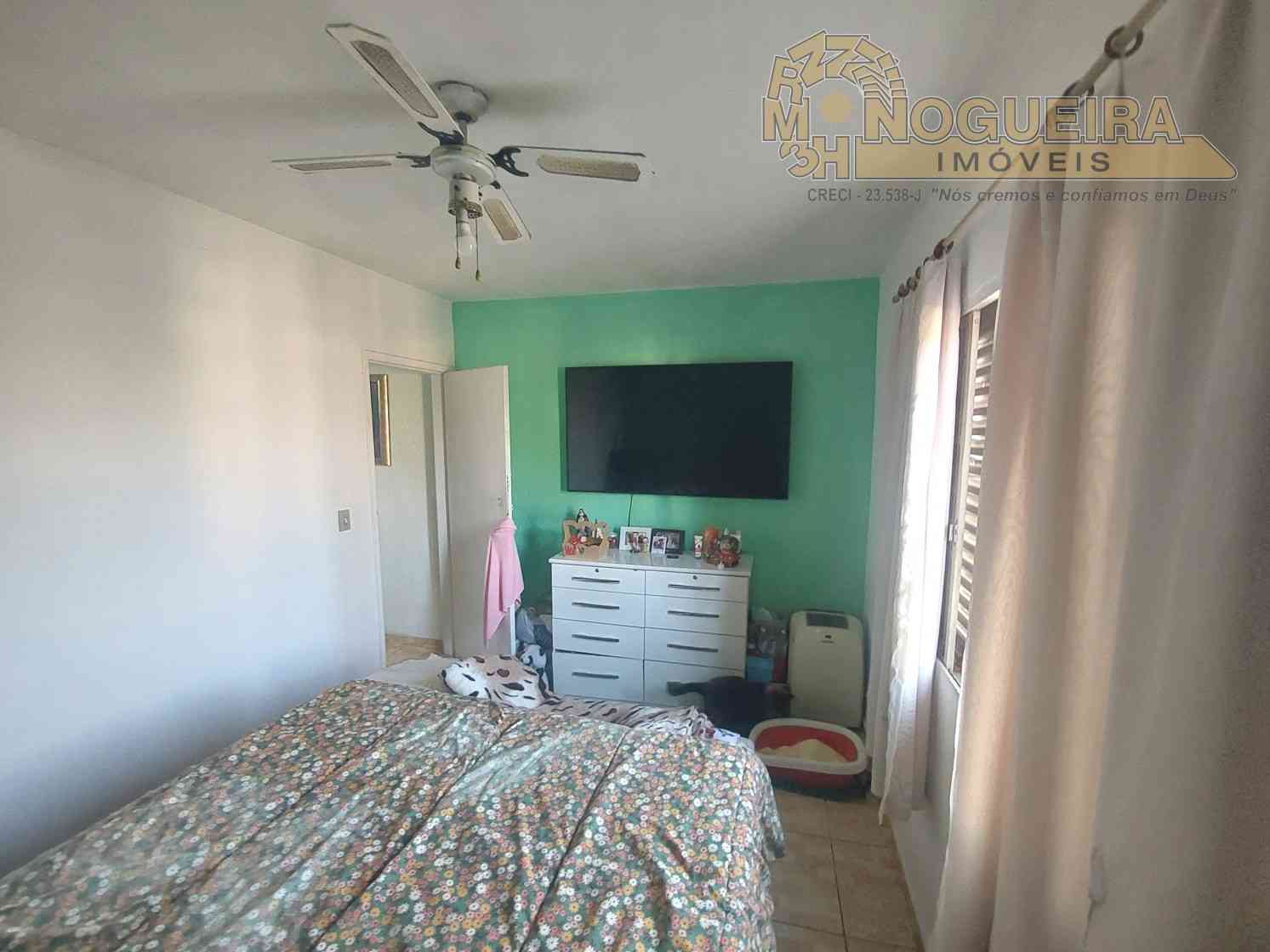 Ótimo Sobrado Vila Barros com 2 dormitórios