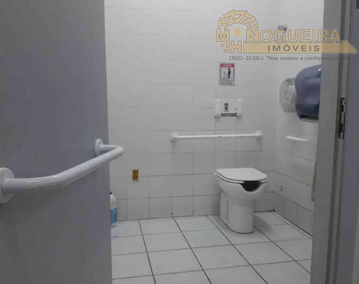 Prédio Comercial - Macedo