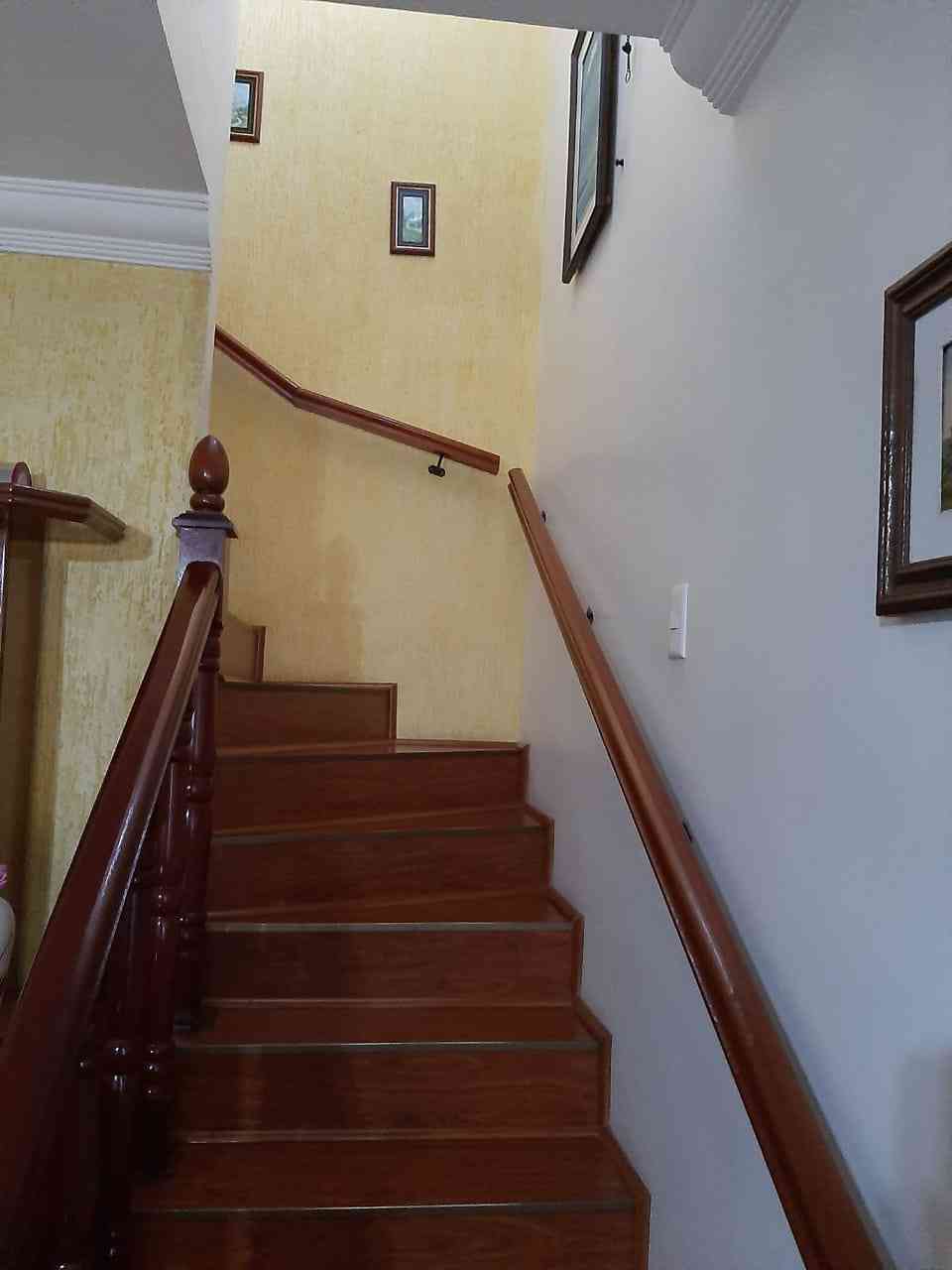 Sobrado 3 Dormitórios c/ 1 Suíte - Vila Fatima