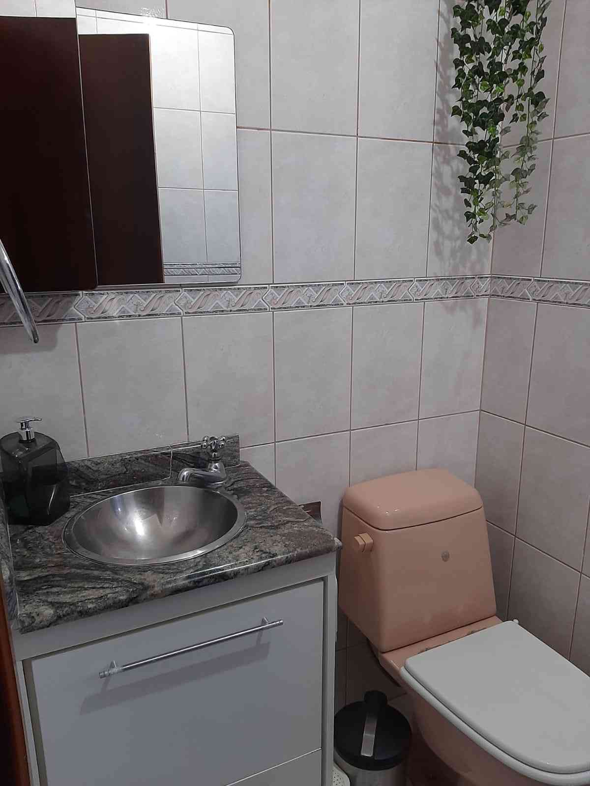 Sobrado 3 Dormitórios c/ 1 Suíte - Vila Fatima