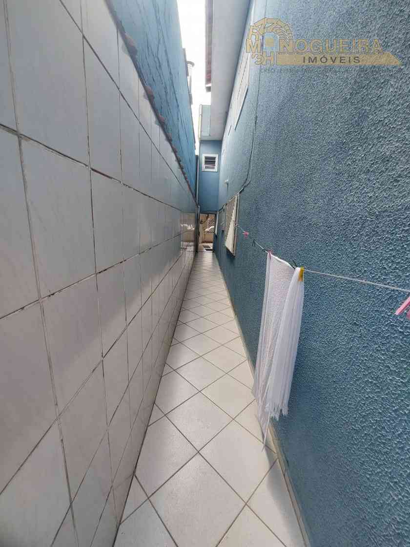 Ótimo Sobrado no Jardim Monte Carmelo