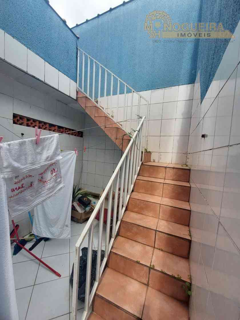 Ótimo Sobrado no Jardim Monte Carmelo