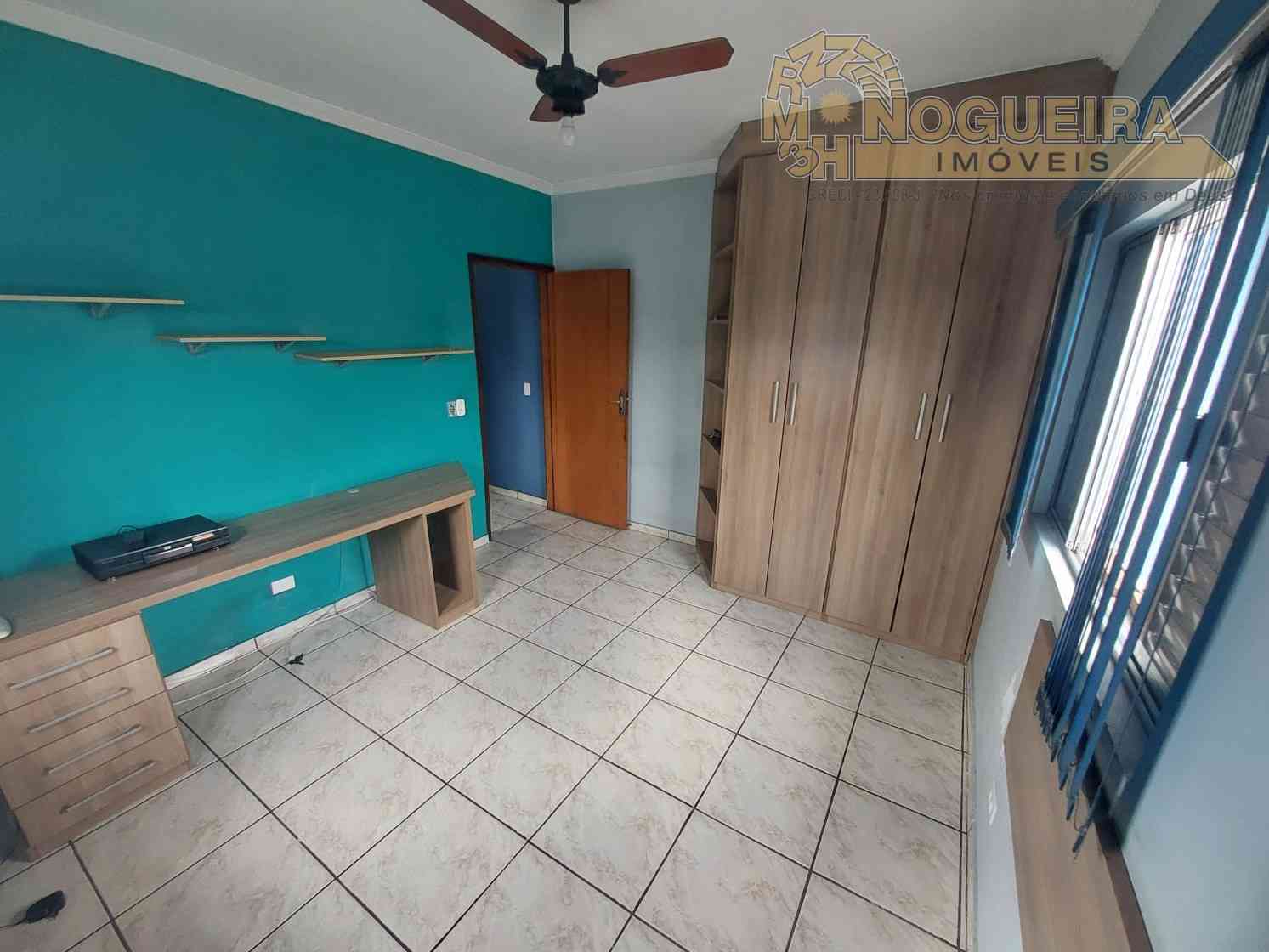 Ótimo Sobrado no Jardim Monte Carmelo