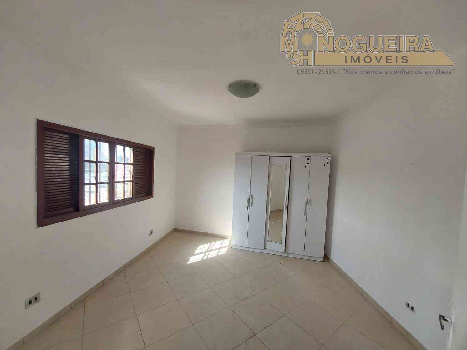 Ótimo Sobrado Residencial ou Comercial no Jardim Maria Dirce