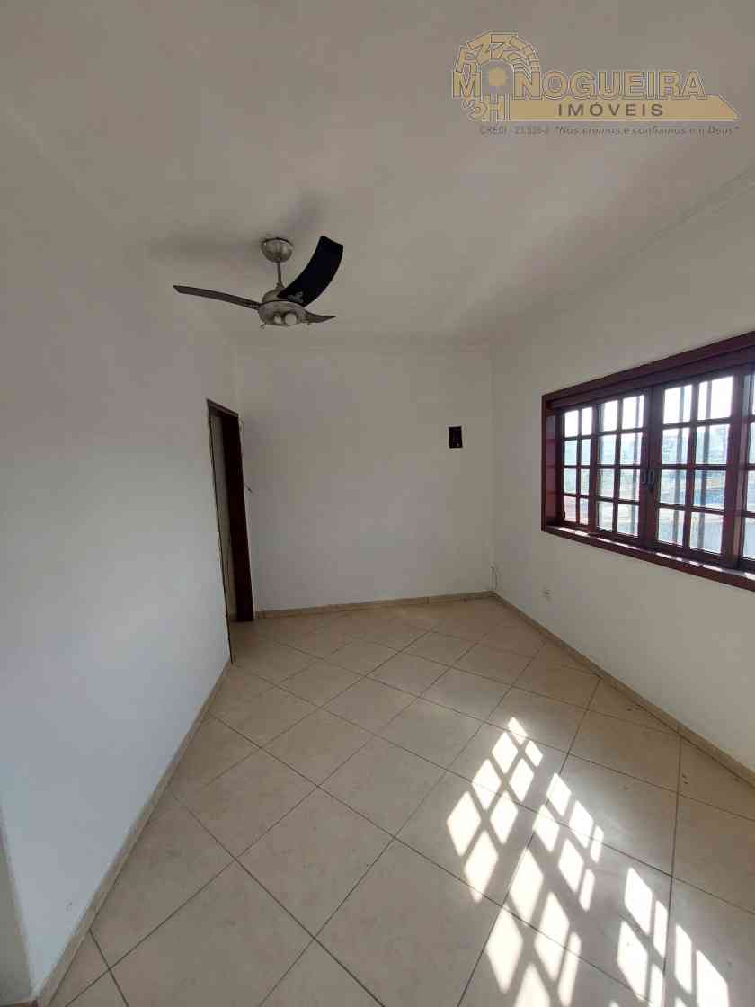 Ótimo Sobrado Residencial ou Comercial no Jardim Maria Dirce