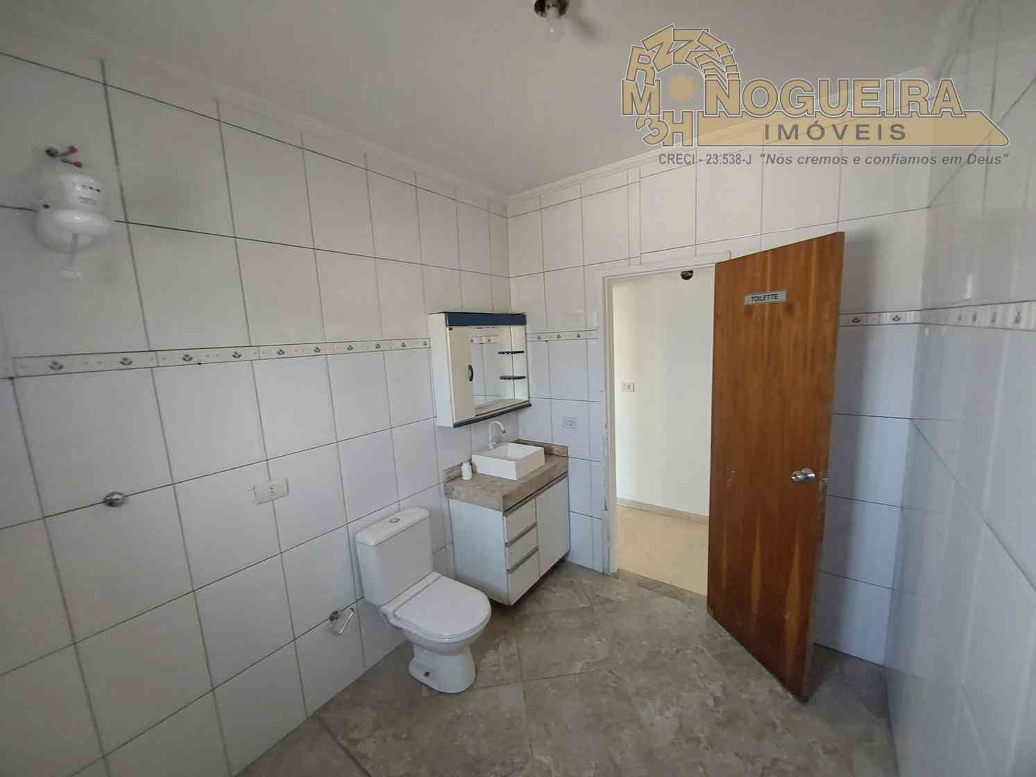 Ótimo Sobrado Residencial ou Comercial no Jardim Maria Dirce