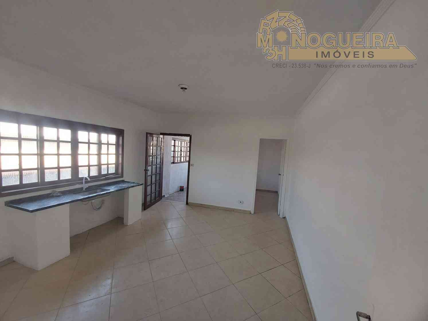 Ótimo Sobrado Residencial ou Comercial no Jardim Maria Dirce