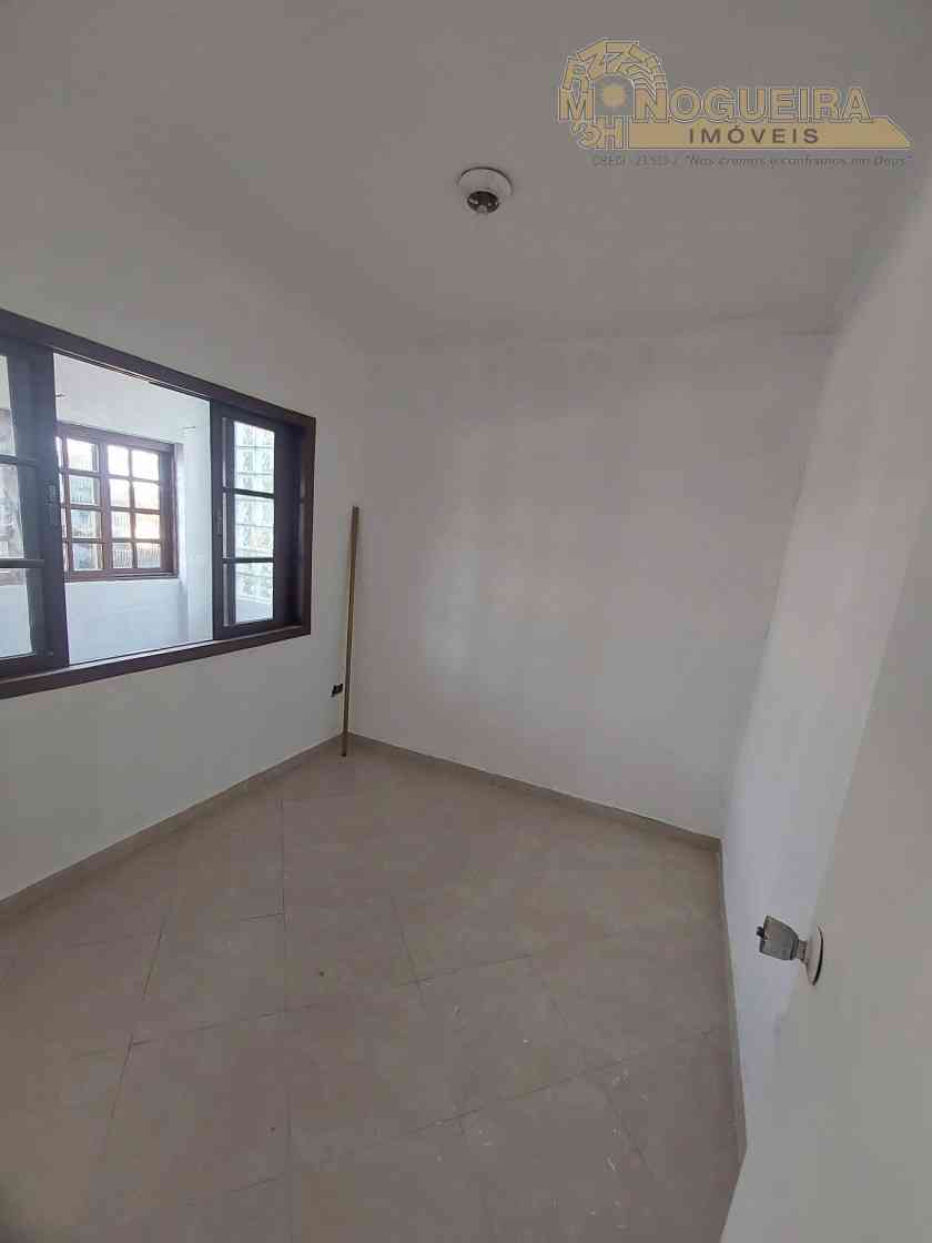 Ótimo Sobrado Residencial ou Comercial no Jardim Maria Dirce