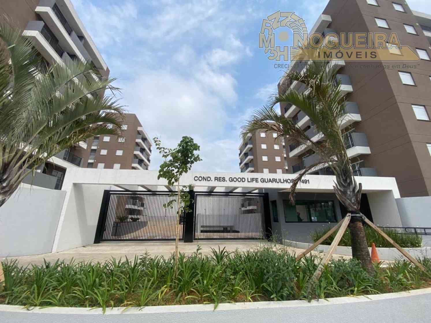 Apatamento no Jardim Adriana com 2 dormts