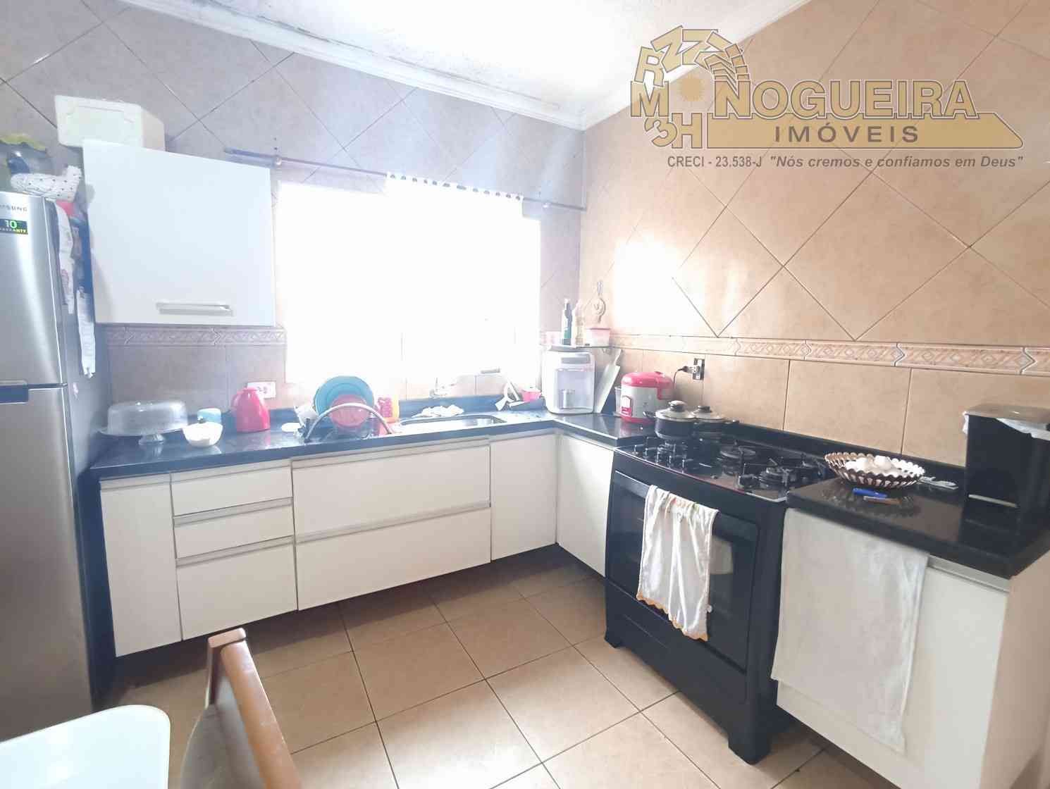 Sobrado no Jardim Adriana em Guarulhos