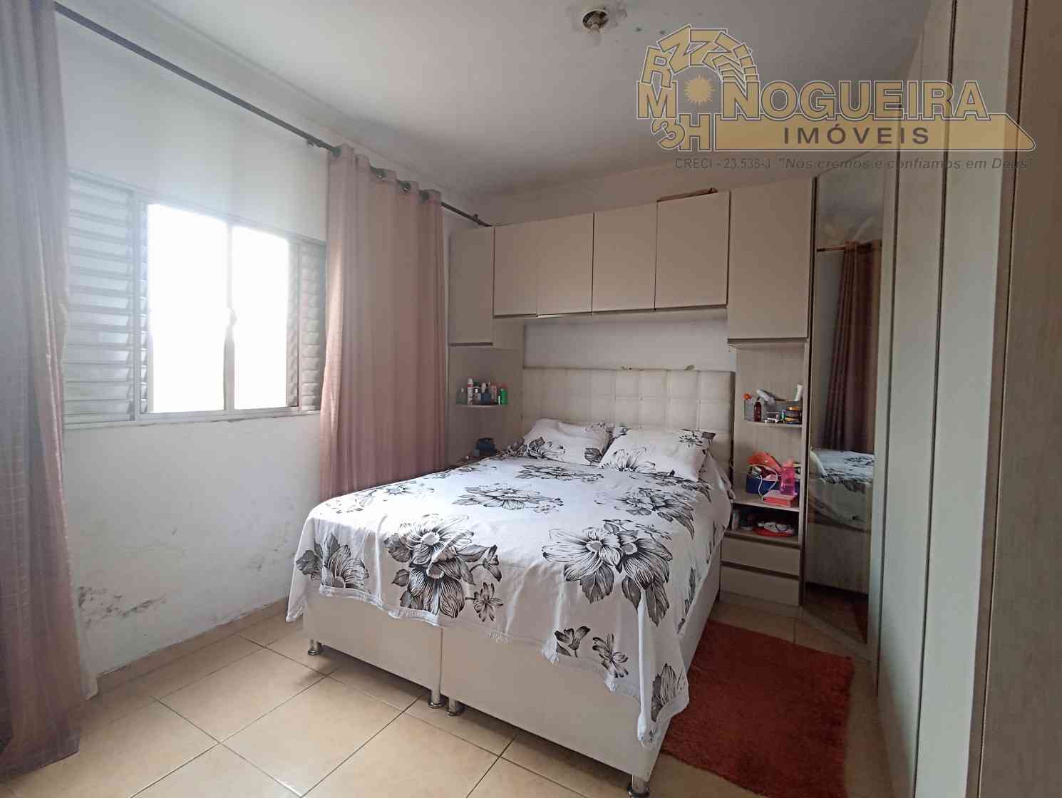 Sobrado no Jardim Adriana em Guarulhos