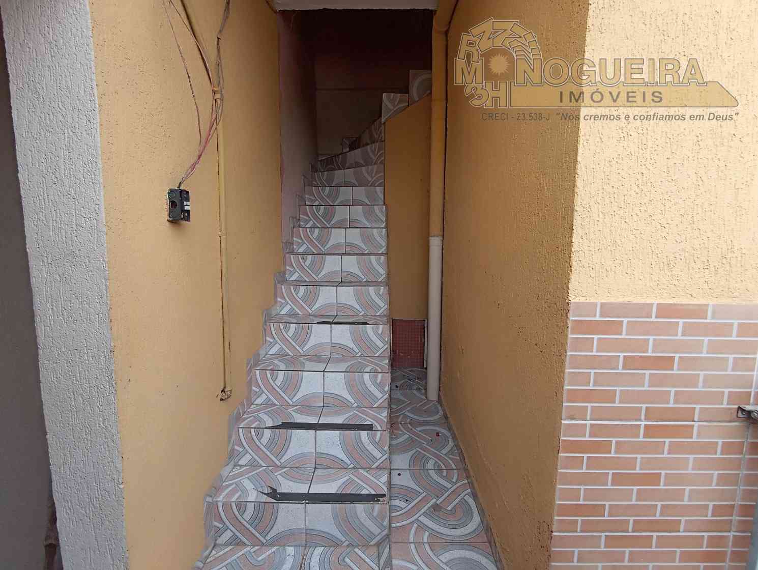 Sobrado no Jardim Adriana em Guarulhos