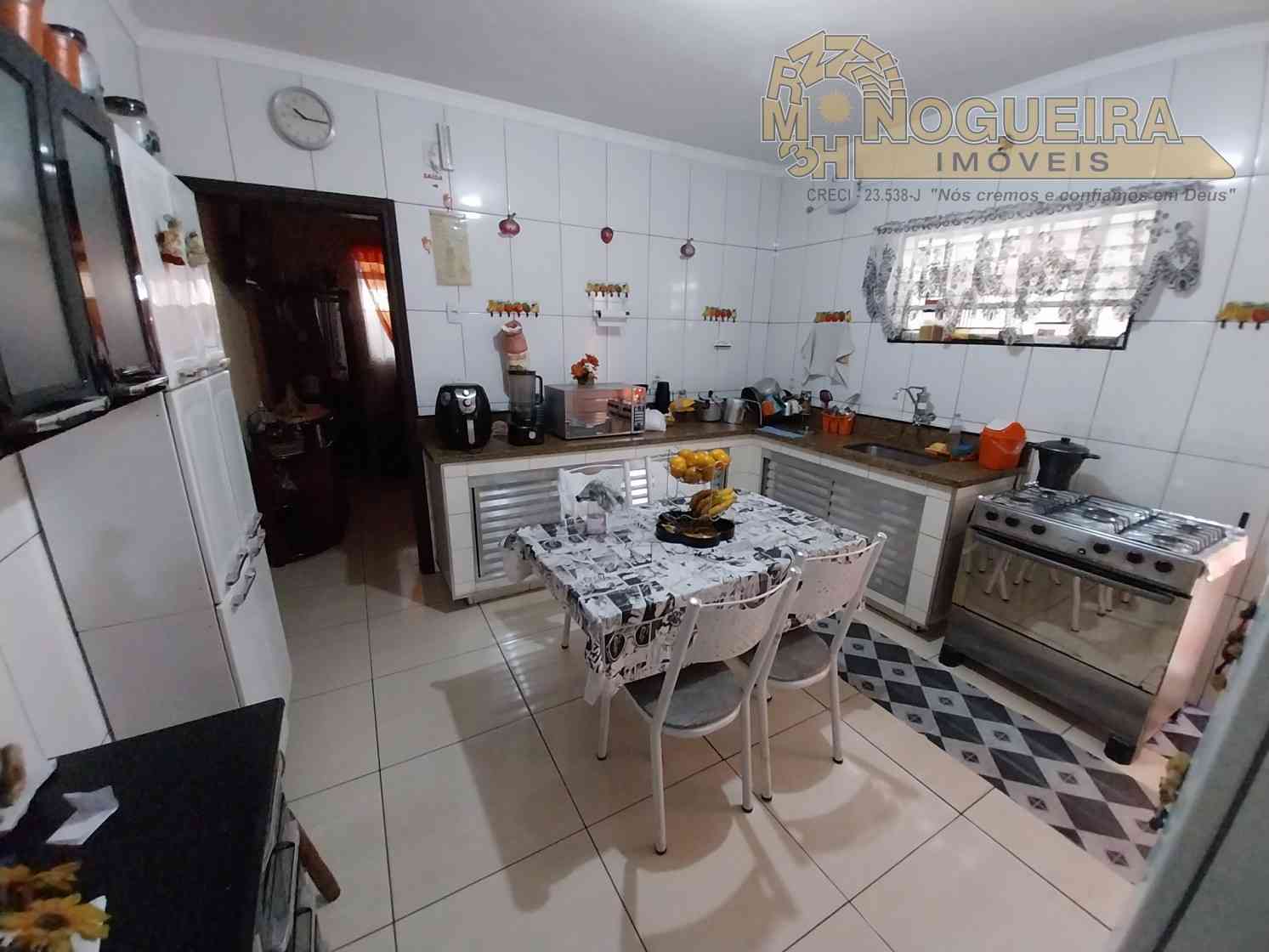 Sobrado 2 Dormitórios - Cidade Martins