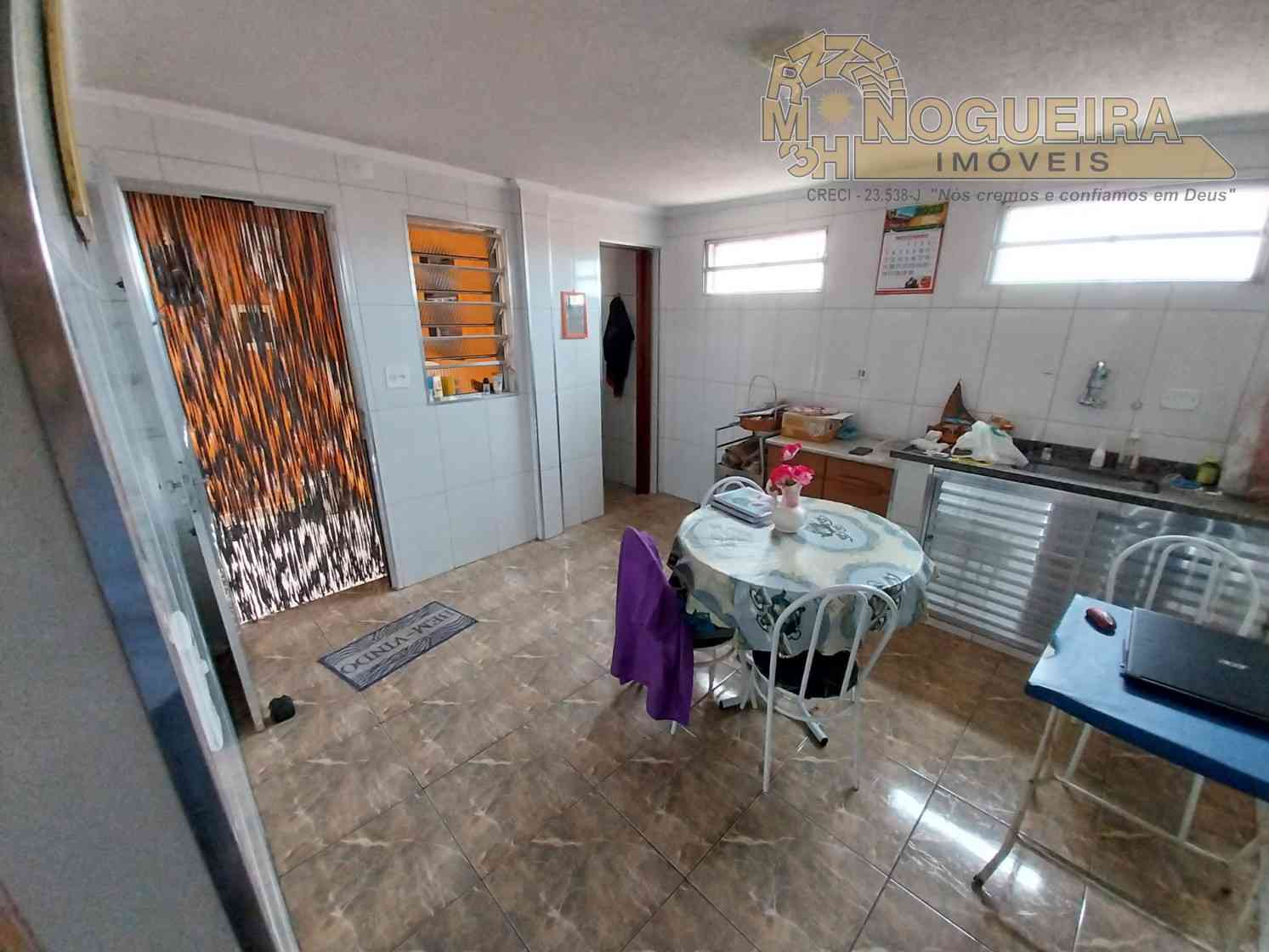 Sobrado 2 Dormitórios - Cidade Martins