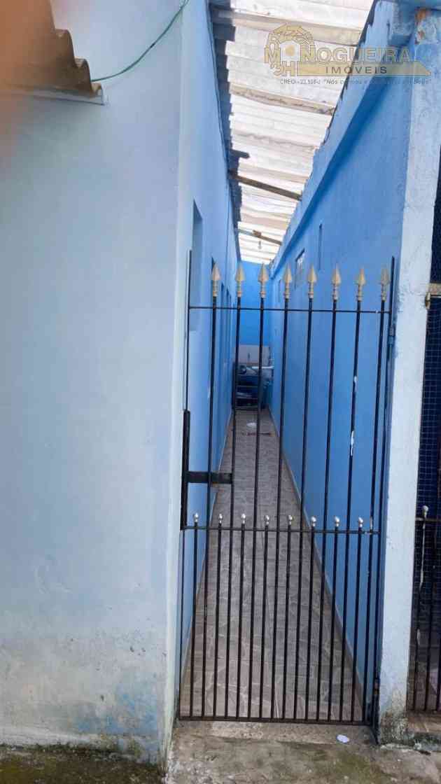 Terreno com 272 m² em avenida comercial