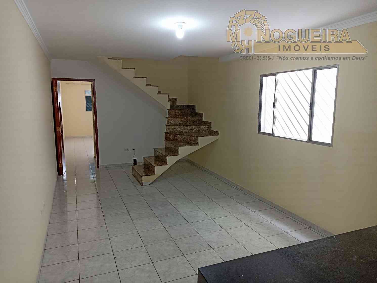 Sobrado com 3 dormitórios sendo 1 suíte - Vila Flórida - Guarulhos