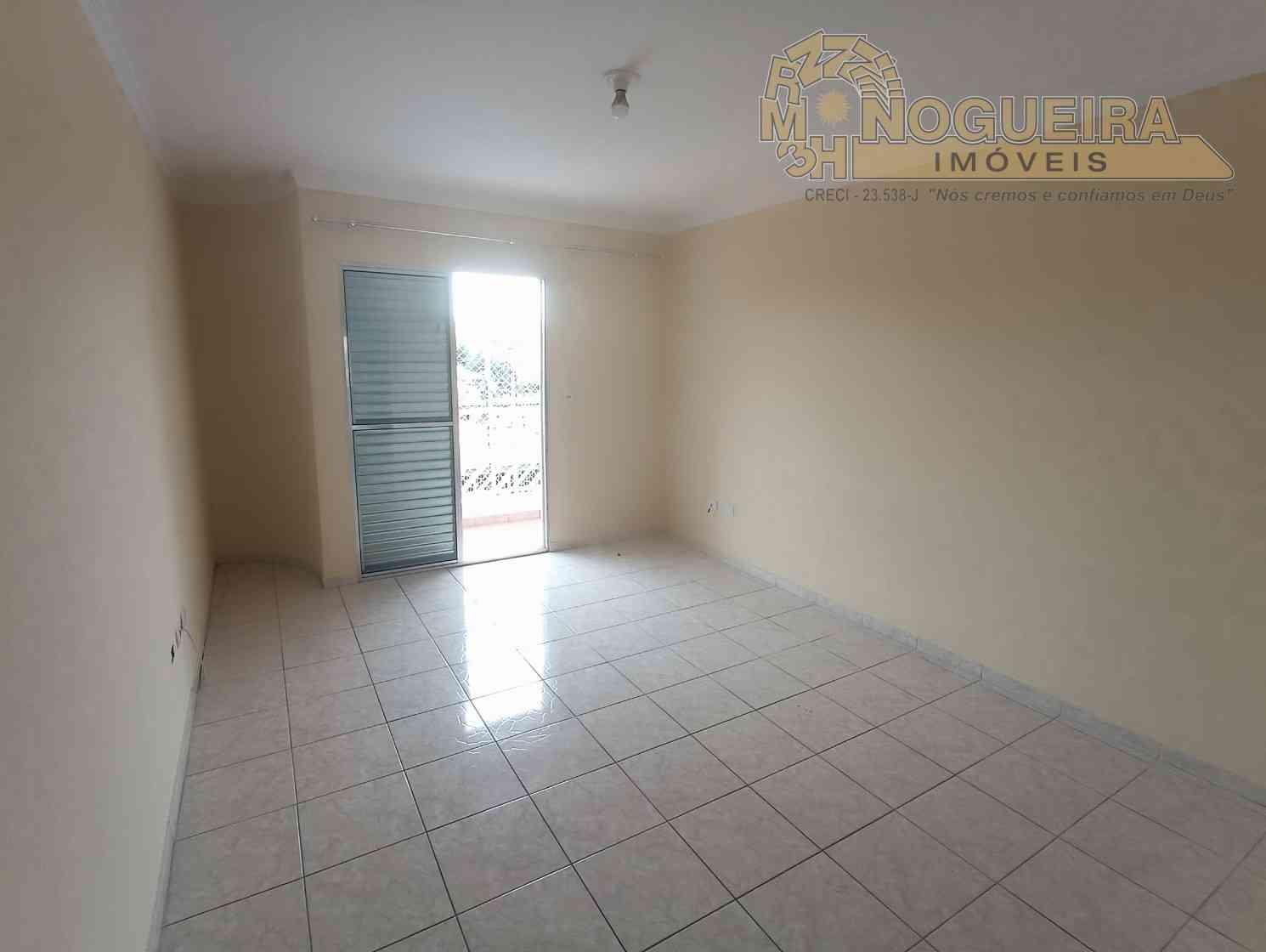 Sobrado com 3 dormitórios sendo 1 suíte - Vila Flórida - Guarulhos