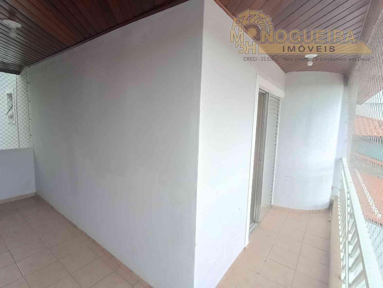 Sobrado com 3 dormitórios sendo 1 suíte - Vila Flórida - Guarulhos