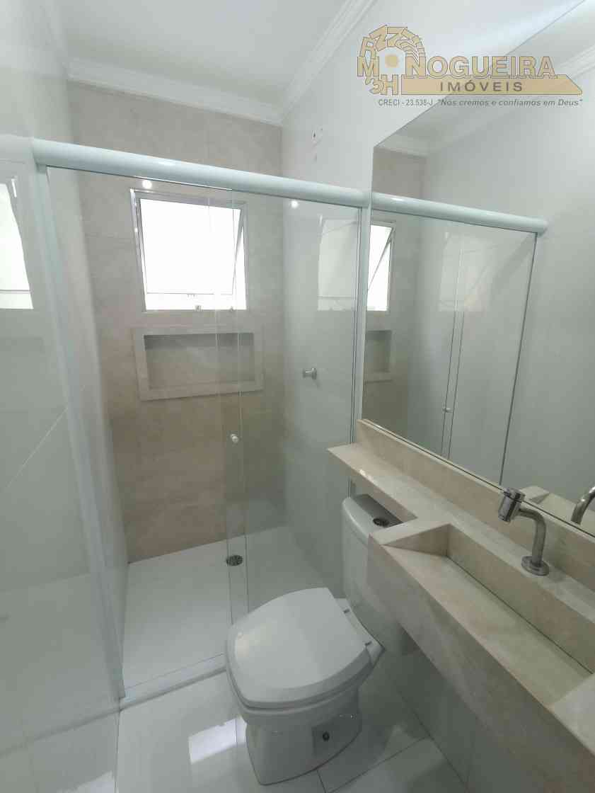 Sobrado com 3 dormitórios sendo 1 suíte - Vila Flórida - Guarulhos