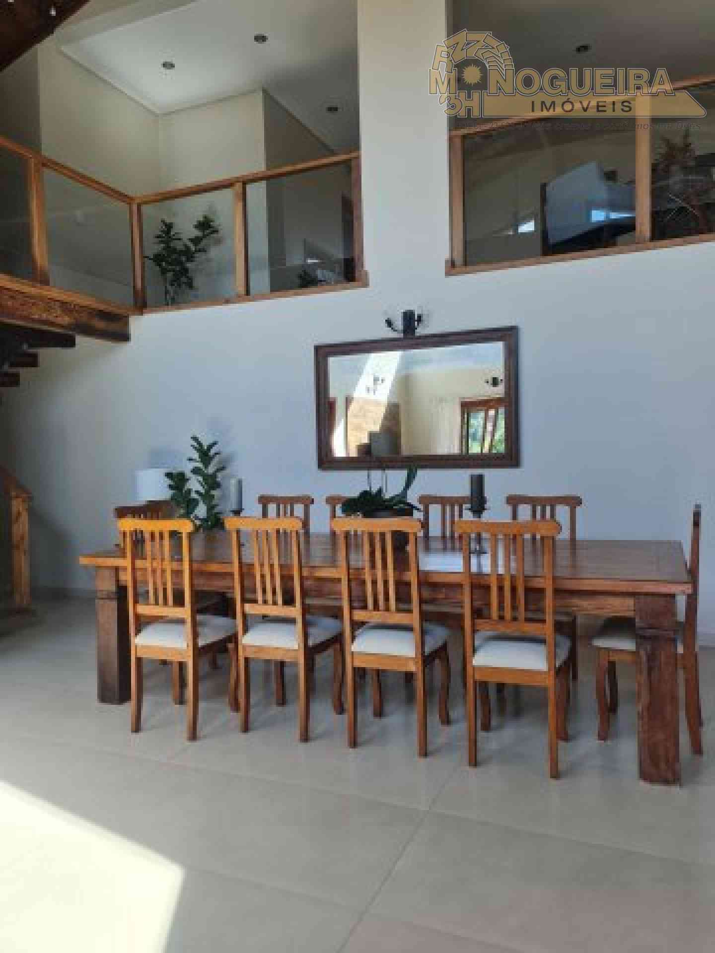 Linda casa em Atibaia