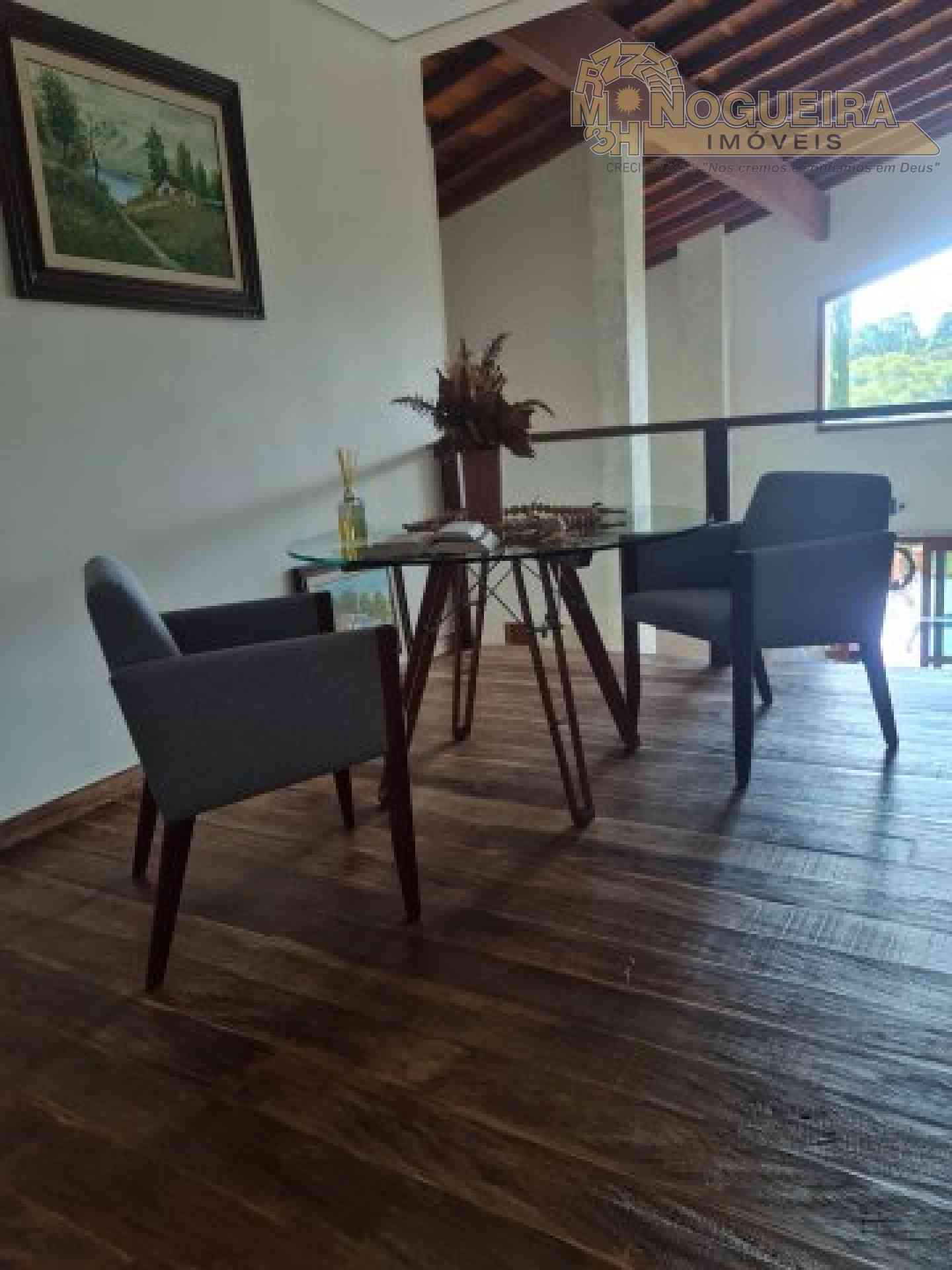 Linda casa em Atibaia