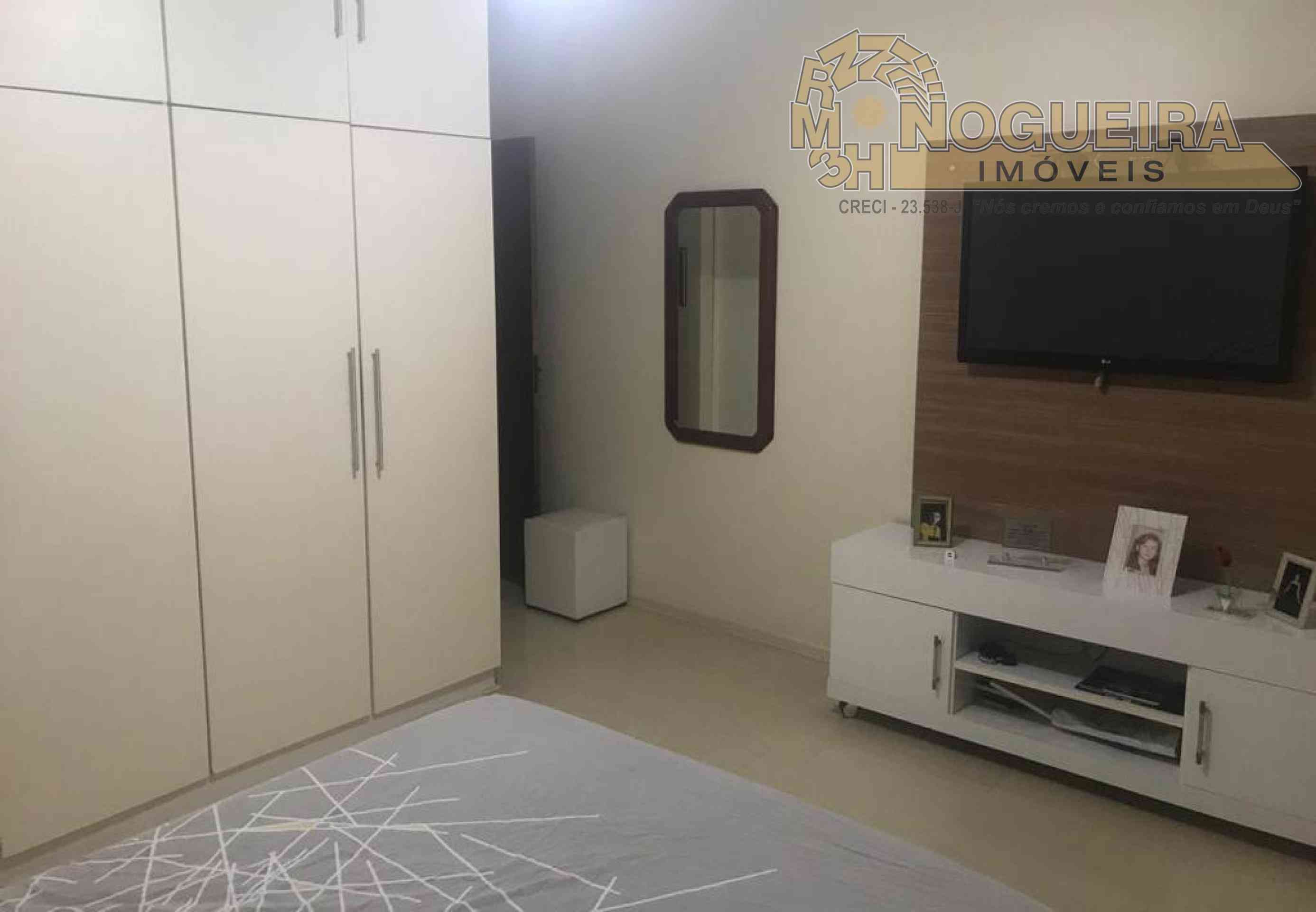 Sobrado no Jd.Vila Galvão a venda