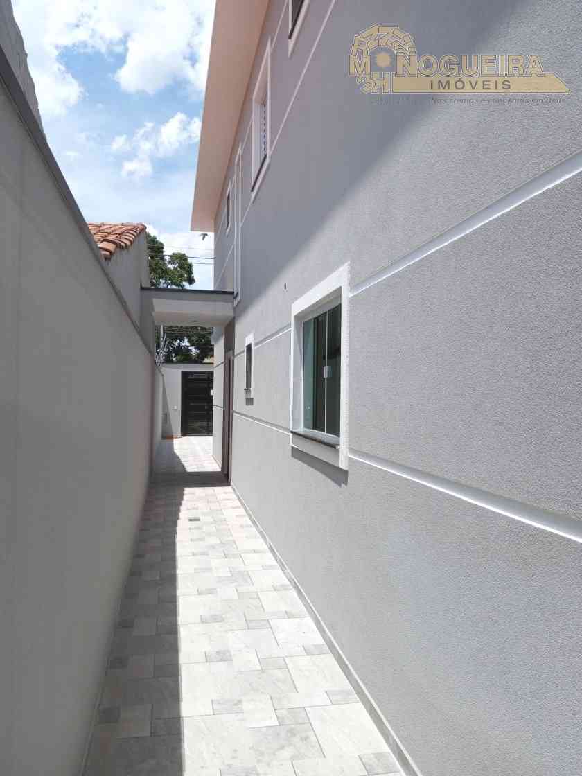 Sobrados Novos com 3 dormitórios sendo 1 suíte - Jardim Santa cecilia