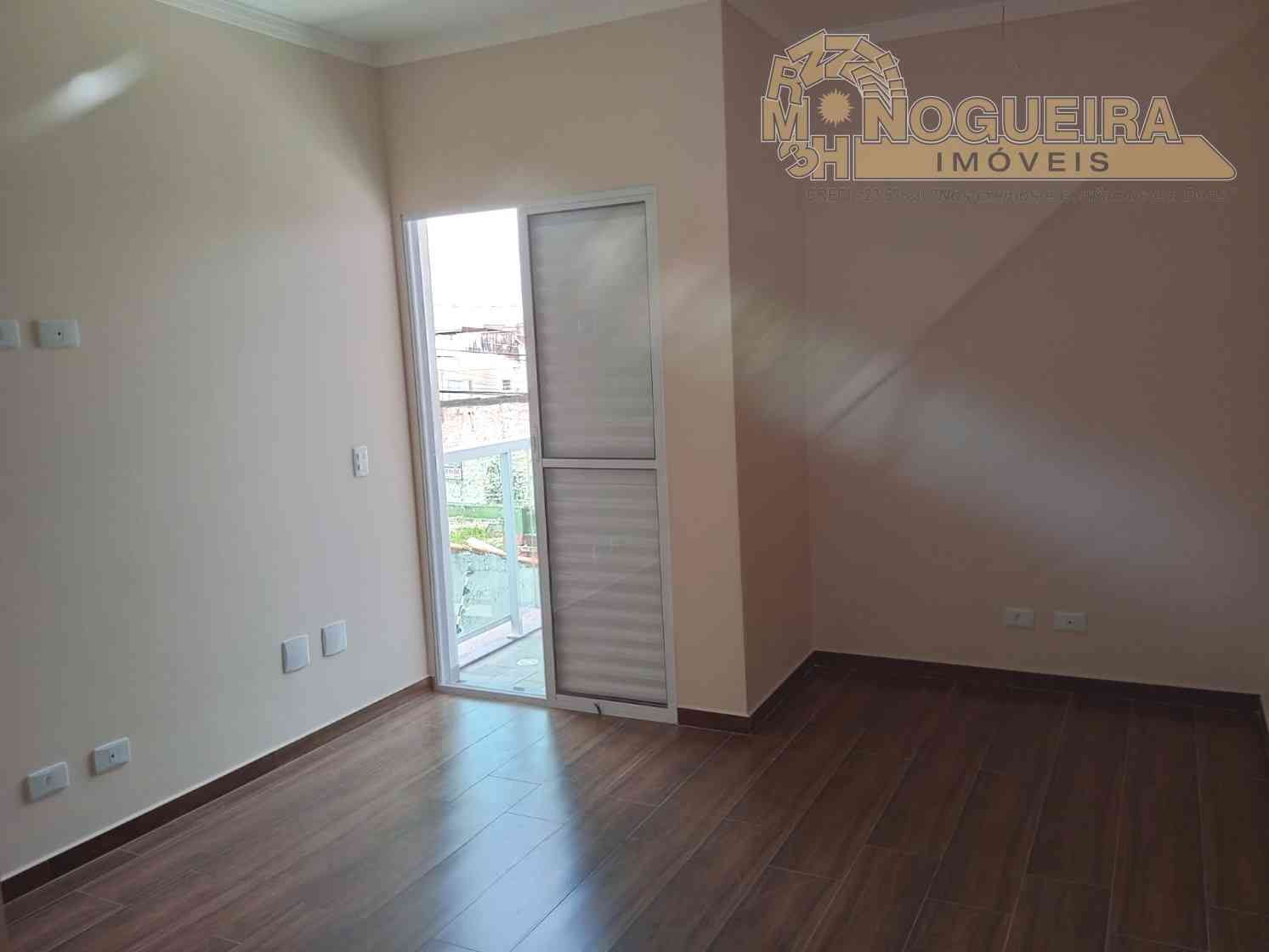 Sobrados Novos com 3 dormitórios sendo 1 suíte - Jardim Santa cecilia