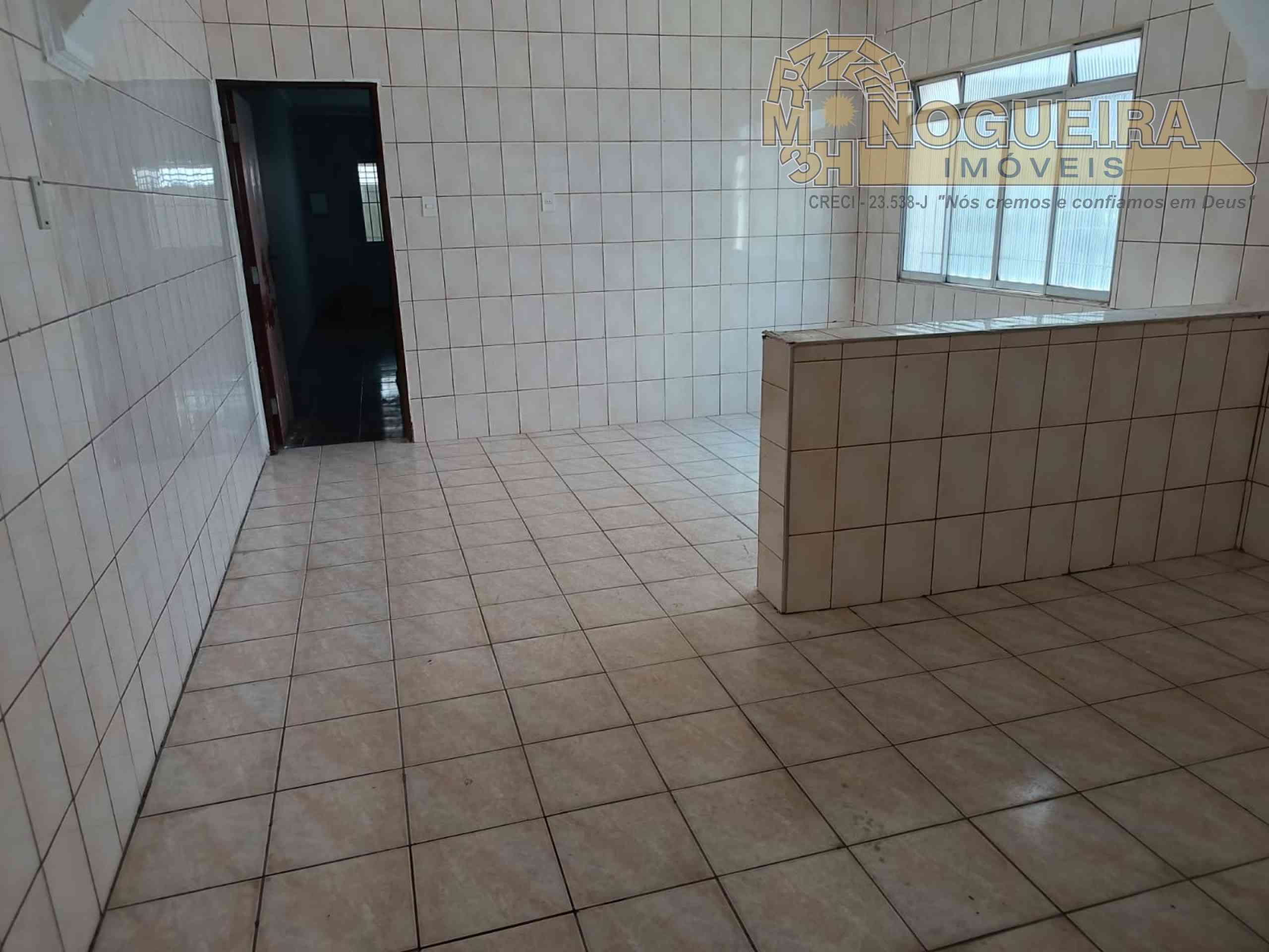 Sobrado no Jd. Toscana com salão