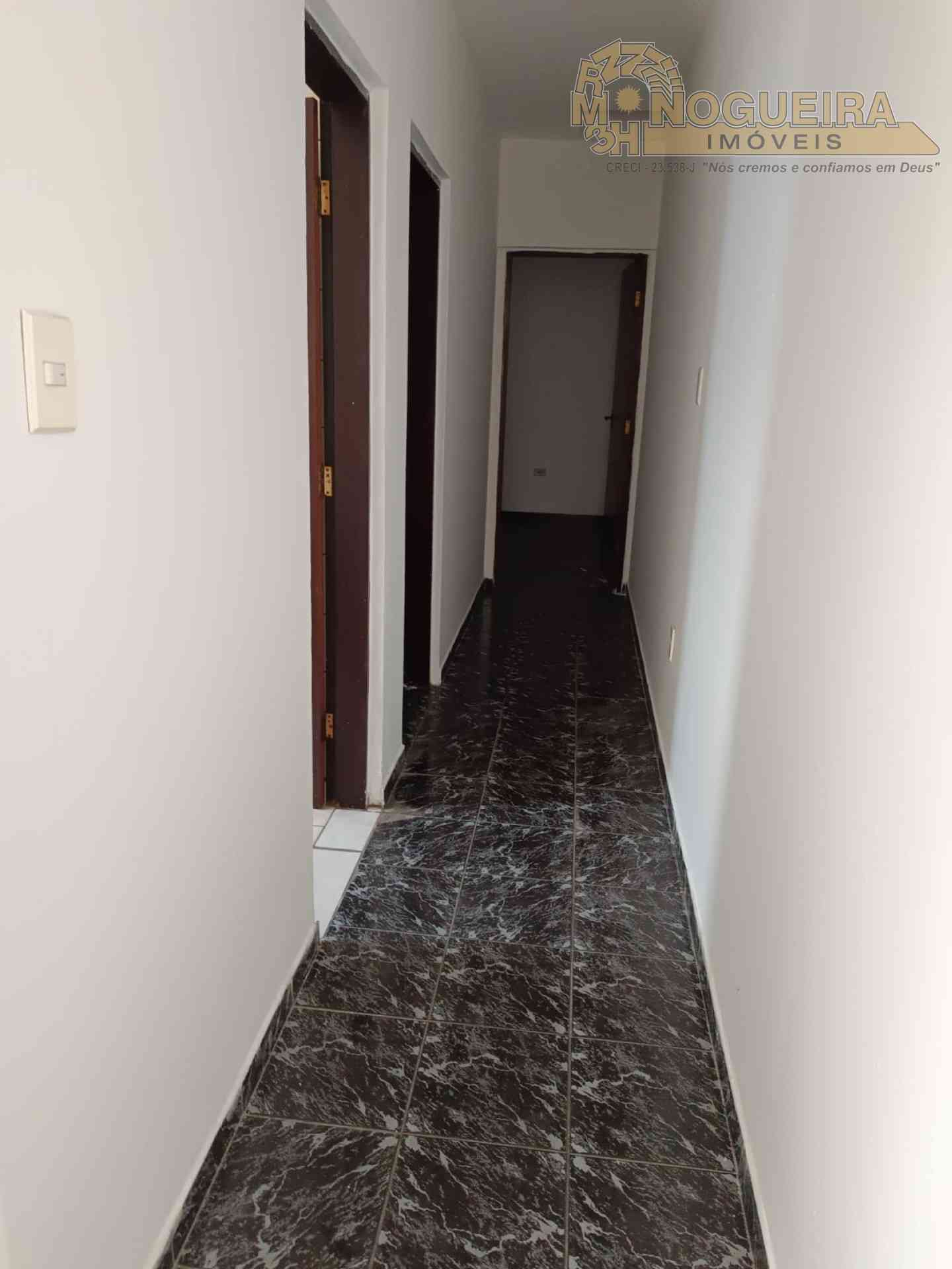 Sobrado no Jd. Toscana com salão