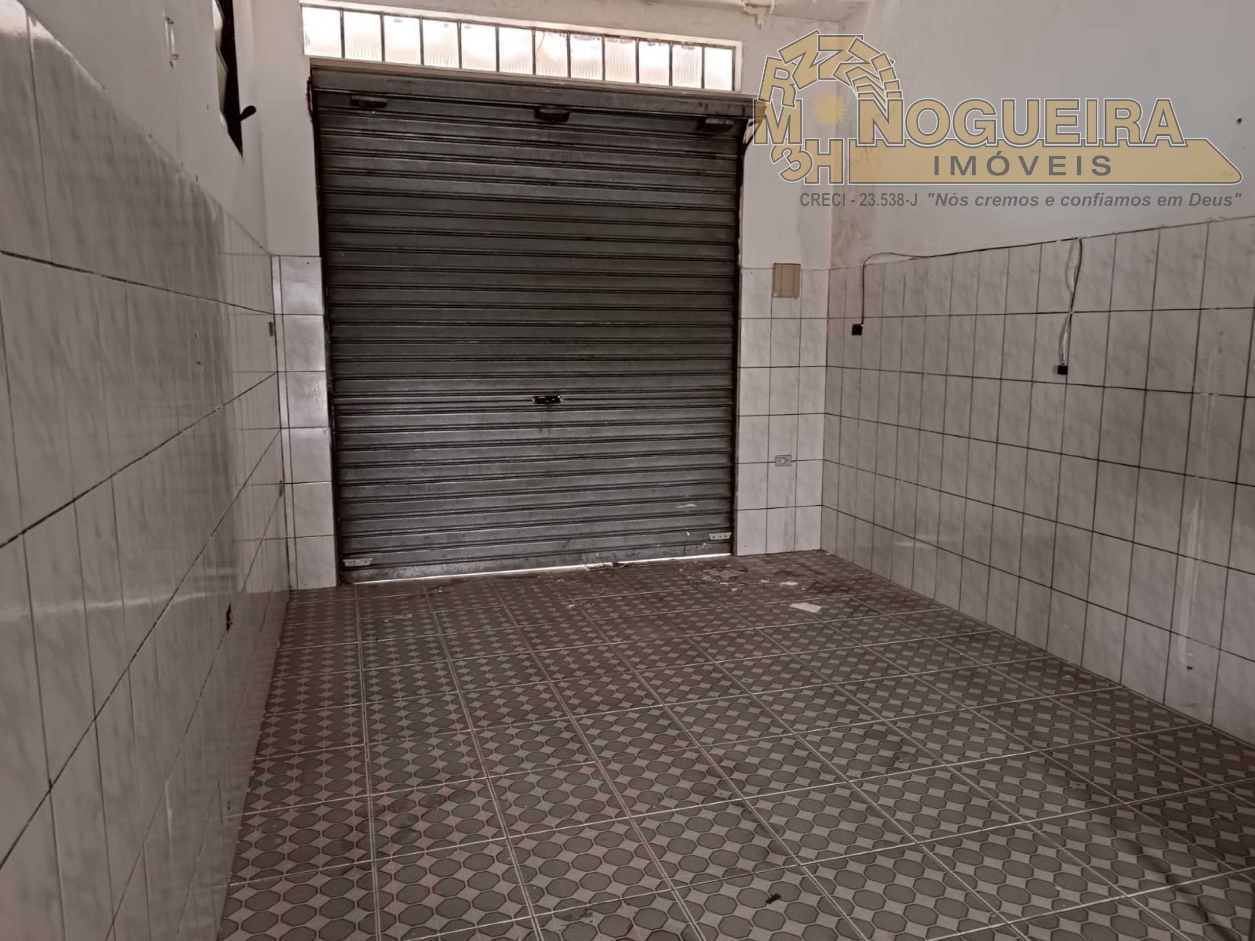 Sobrado no Jd. Toscana com salão