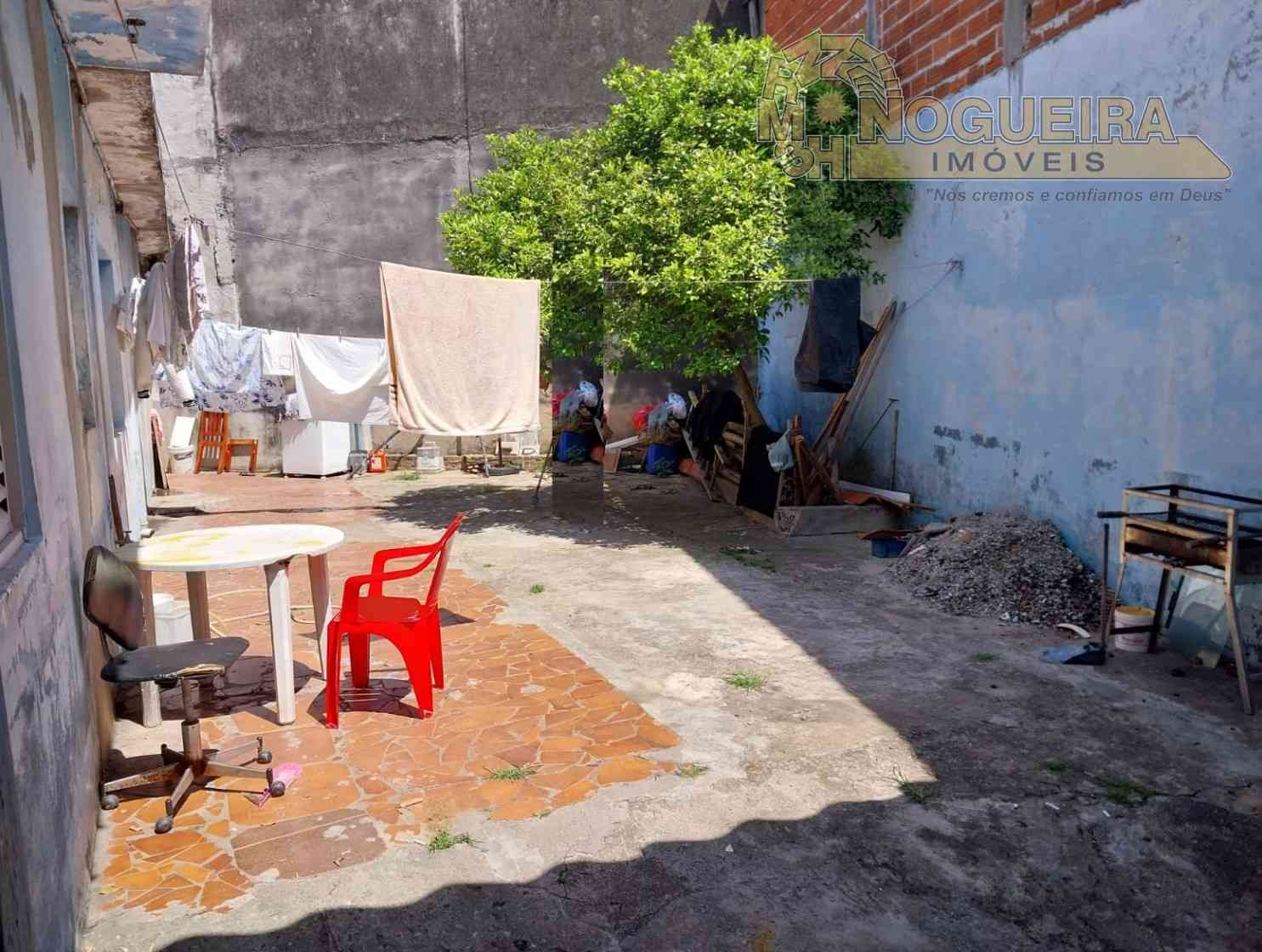 Casa Térrea 2 Dormitórios - Vila São Rafael - Oportunidade