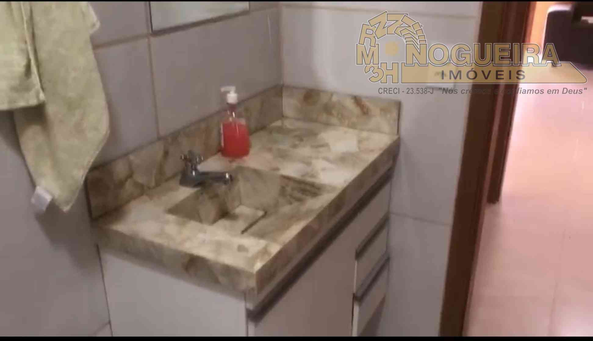 Chacará com 2500 m2 em Guararema