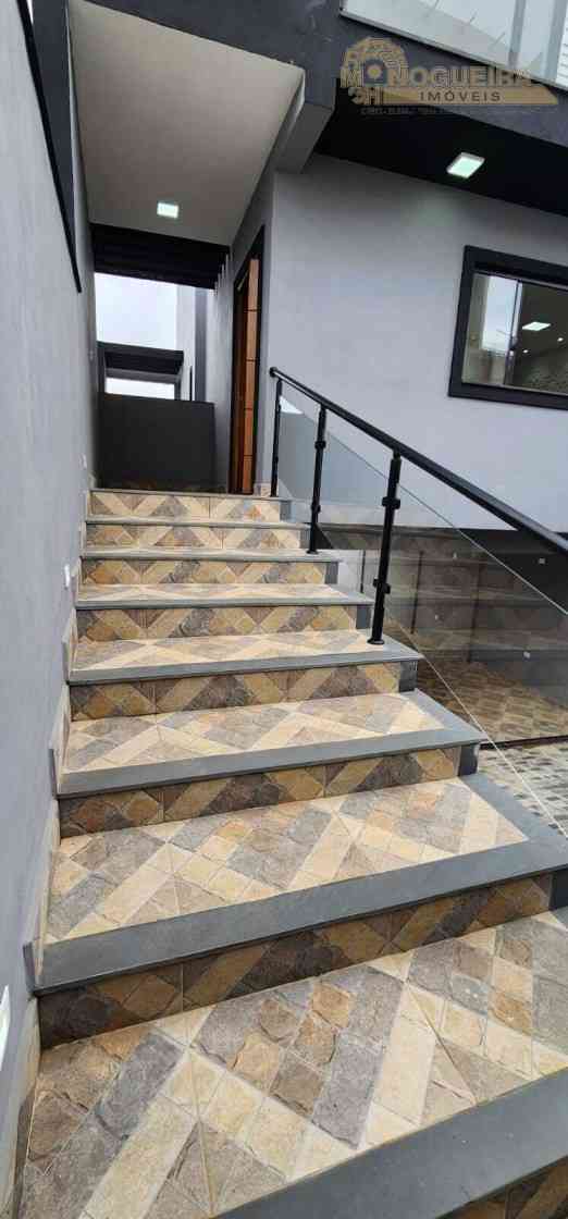 Sobrado novo  na Vila Carmela