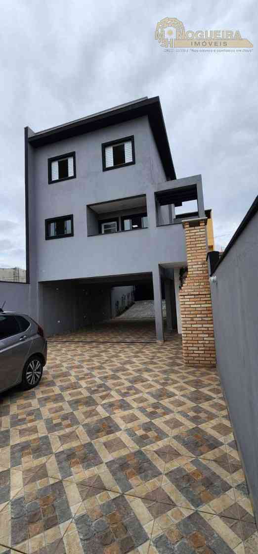 Sobrado novo  na Vila Carmela