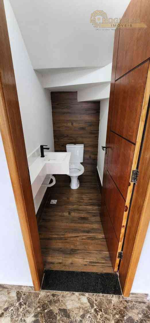 Sobrado novo  na Vila Carmela