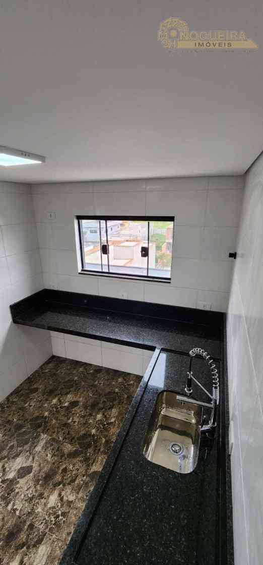 Sobrado novo  na Vila Carmela