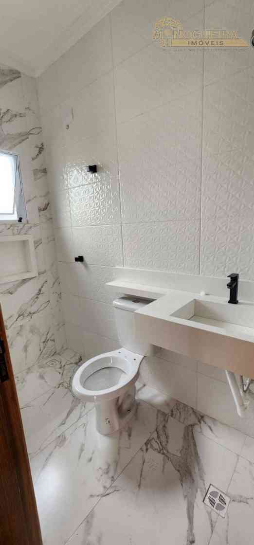 Sobrado novo  na Vila Carmela