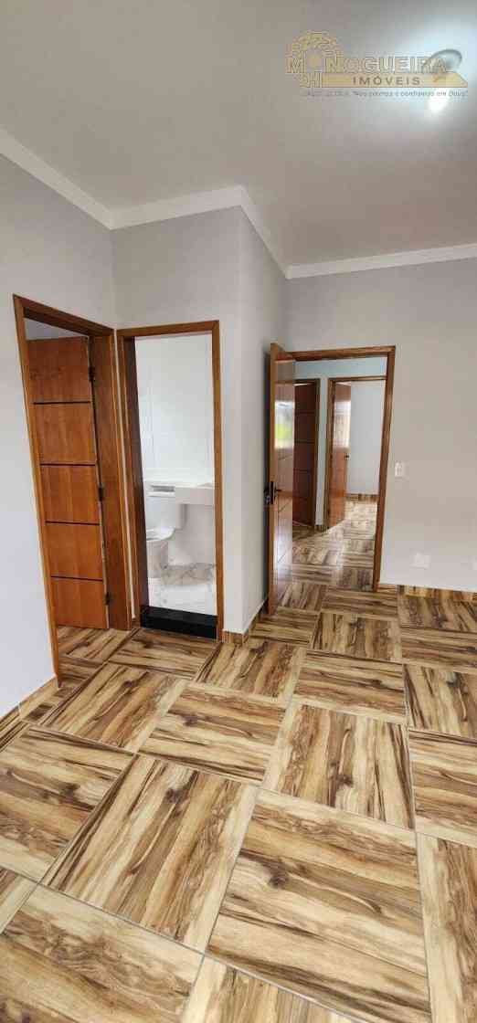 Sobrado novo  na Vila Carmela